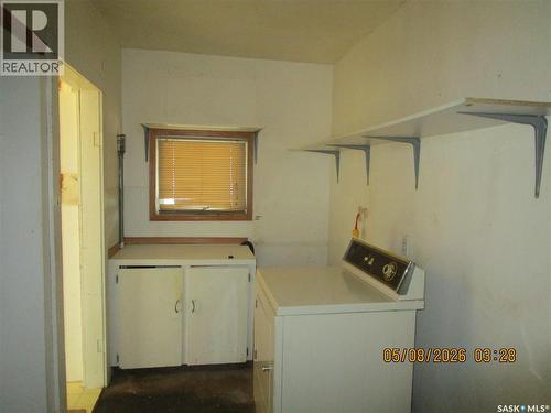 330 2Nd Avenue E, Assiniboia, SK 