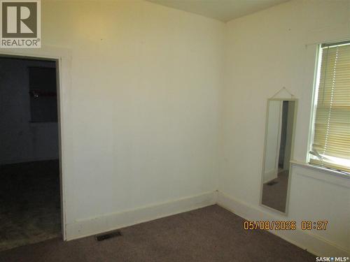 330 2Nd Avenue E, Assiniboia, SK 
