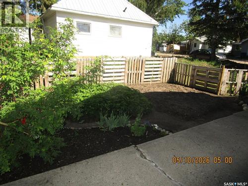 210 7Th Avenue W, Assiniboia, SK 