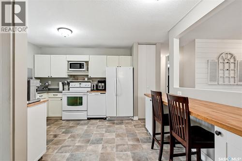 328 Carleton Drive, Saskatoon, SK 