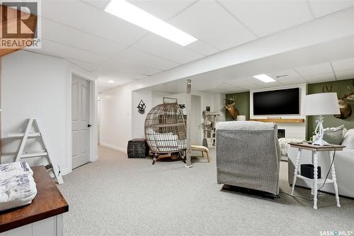 328 Carleton Drive, Saskatoon, SK 