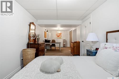 328 Carleton Drive, Saskatoon, SK 