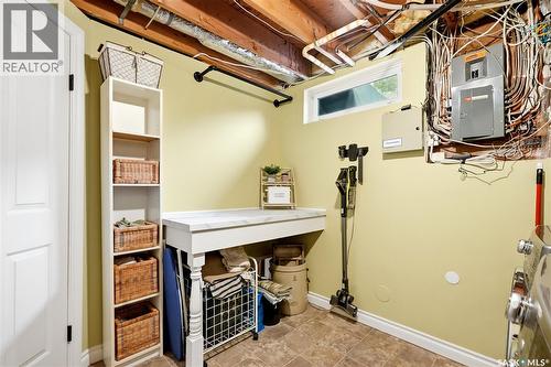 328 Carleton Drive, Saskatoon, SK 