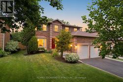 133 WARNER DRIVE Oakville, ON L6L 6G7