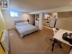 LOWER - 31 GILPIN AVENUE Toronto, ON M6M 1G7