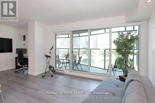 601 - 77 Harbour Square, Toronto, ON 