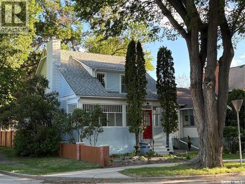 734 10Th Street E, Saskatoon, SK 