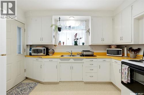 734 10Th Street E, Saskatoon, SK 