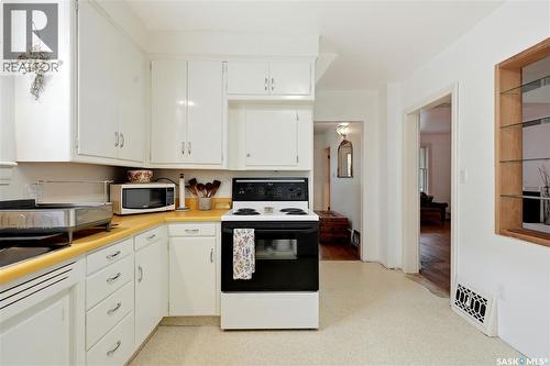 734 10Th Street E, Saskatoon, SK 