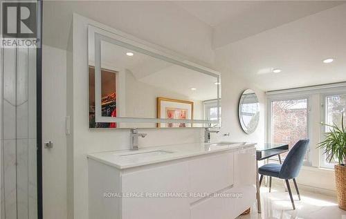 168 Stewart Street W, Ottawa, ON 