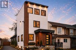 201 RHODES AVENUE Toronto, ON M4L 3A2