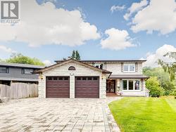 1038 PINETREE COURT Oshawa, ON L1K 1P4