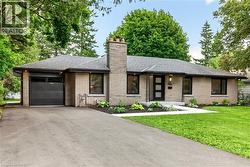 371 ROBINA Road Ancaster, ON L9G 2L9
