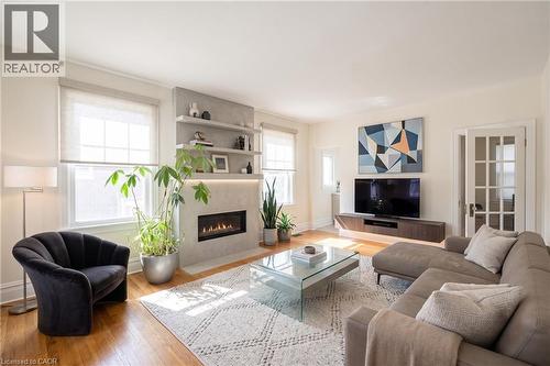 VR Staged - 295 Keswick Court, Hamilton, ON 