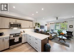 Kitchen/living room. - 