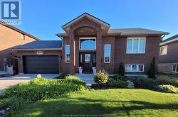 200 RIVERVIEW AVENUE Lasalle, ON N9J 3Y1