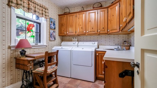 Salle de lavage - 58 Rue Mountain, Granby, QC 
