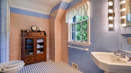Salle de bains attenante à la CCP - 58 Rue Mountain, Granby, QC 
