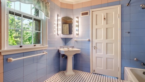 Salle de bains attenante à la CCP - 58 Rue Mountain, Granby, QC 