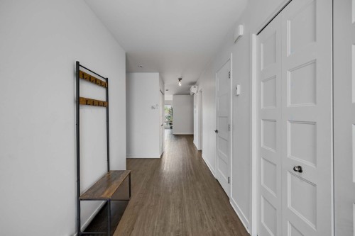 Mud Room - 336  - 338A Rue Angèle-Chartrand, Laval (Auteuil), QC 