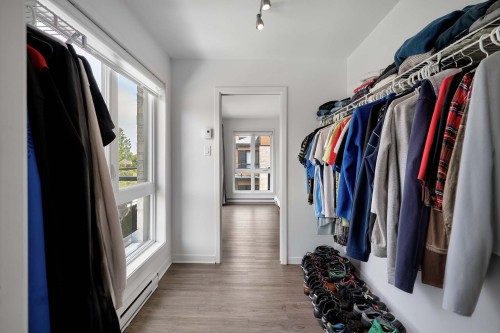 Closet - 336  - 338A Rue Angèle-Chartrand, Laval (Auteuil), QC 