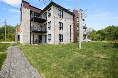 Back of Structure - 336  - 338A Rue Angèle-Chartrand, Laval (Auteuil), QC 
