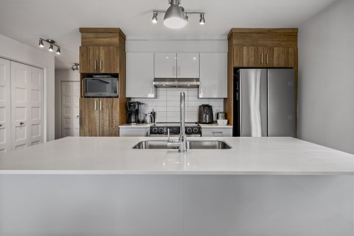 Kitchen - 336  - 338A Rue Angèle-Chartrand, Laval (Auteuil), QC 