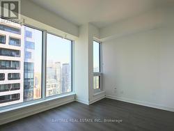 3106 - 8 WELLESLEY STREET W Toronto, ON M4Y 3B2