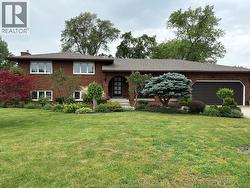 781 BEDFORD Windsor, ON N9G 1H3