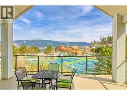 Main floor Covered deck - 