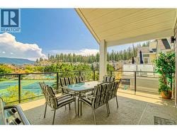 Main floor Covered deck - 