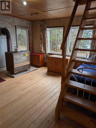 79 Long Beach Rd, Wawa, ON 
