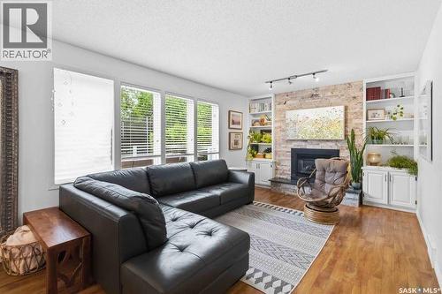 142 Neusch Crescent, Saskatoon, SK 