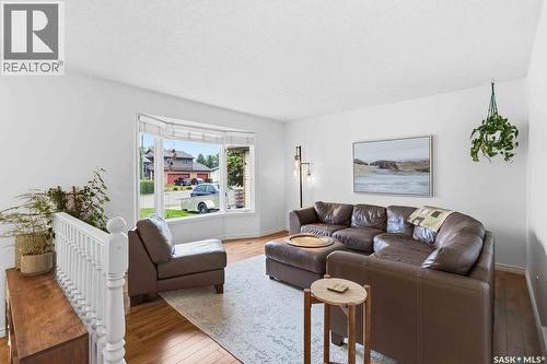 142 Neusch Crescent, Saskatoon, SK 