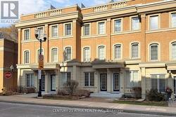 76 HARGRAVE LANE Toronto, ON M4N 0A4
