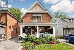 28 SIMCOE STREET Kawartha Lakes, ON K9V 2G4