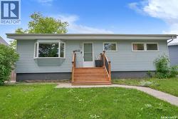 5632 4th AVENUE  Regina, SK S4T 0J9