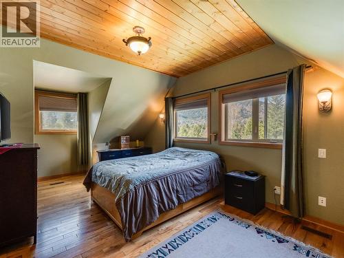 955 Cedar Brae Road, Glade, BC - Indoor Photo Showing Bedroom
