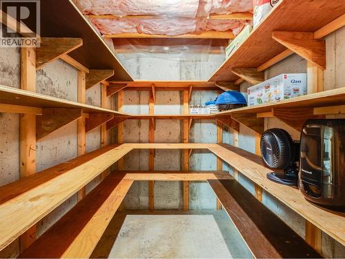 955 Cedar Brae Road, Glade, BC - Indoor Photo Showing Other Room