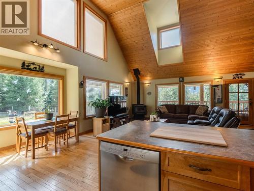 955 Cedar Brae Road, Glade, BC - Indoor Photo Showing Other Room
