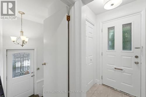 Foyer - Side entrance - 1213 Erindale Drive, Ottawa, ON 
