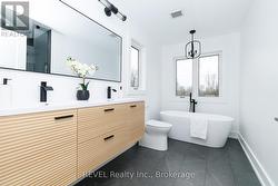 Spa like ensuite bathroom - 