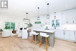 Stunning great room - 