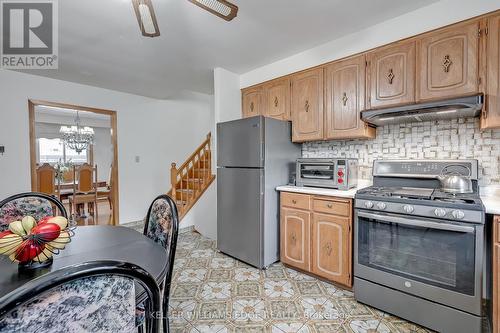 7 Oakland Drive, Hamilton, ON 