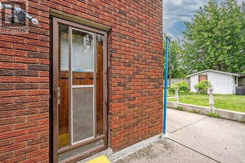 Second Unit Entrance - 7 Oakland Drive, Hamilton, ON 