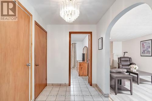7 Oakland Drive, Hamilton, ON 