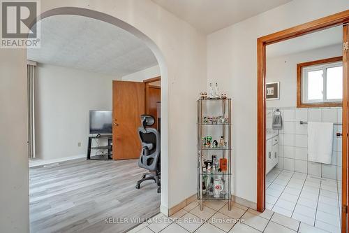 7 Oakland Drive, Hamilton, ON 