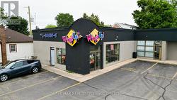 535 UPPER WELLINGTON STREET  Hamilton, ON L9A 3P7