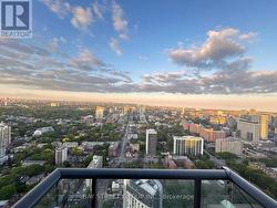 4902 - 251 JARVIS STREET Toronto, ON M5B 2C2