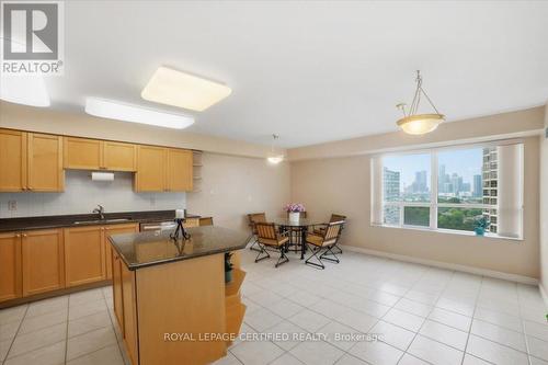 Kitchen - 1118 - 25 Kingsbridge Garden Circle, Mississauga, ON 